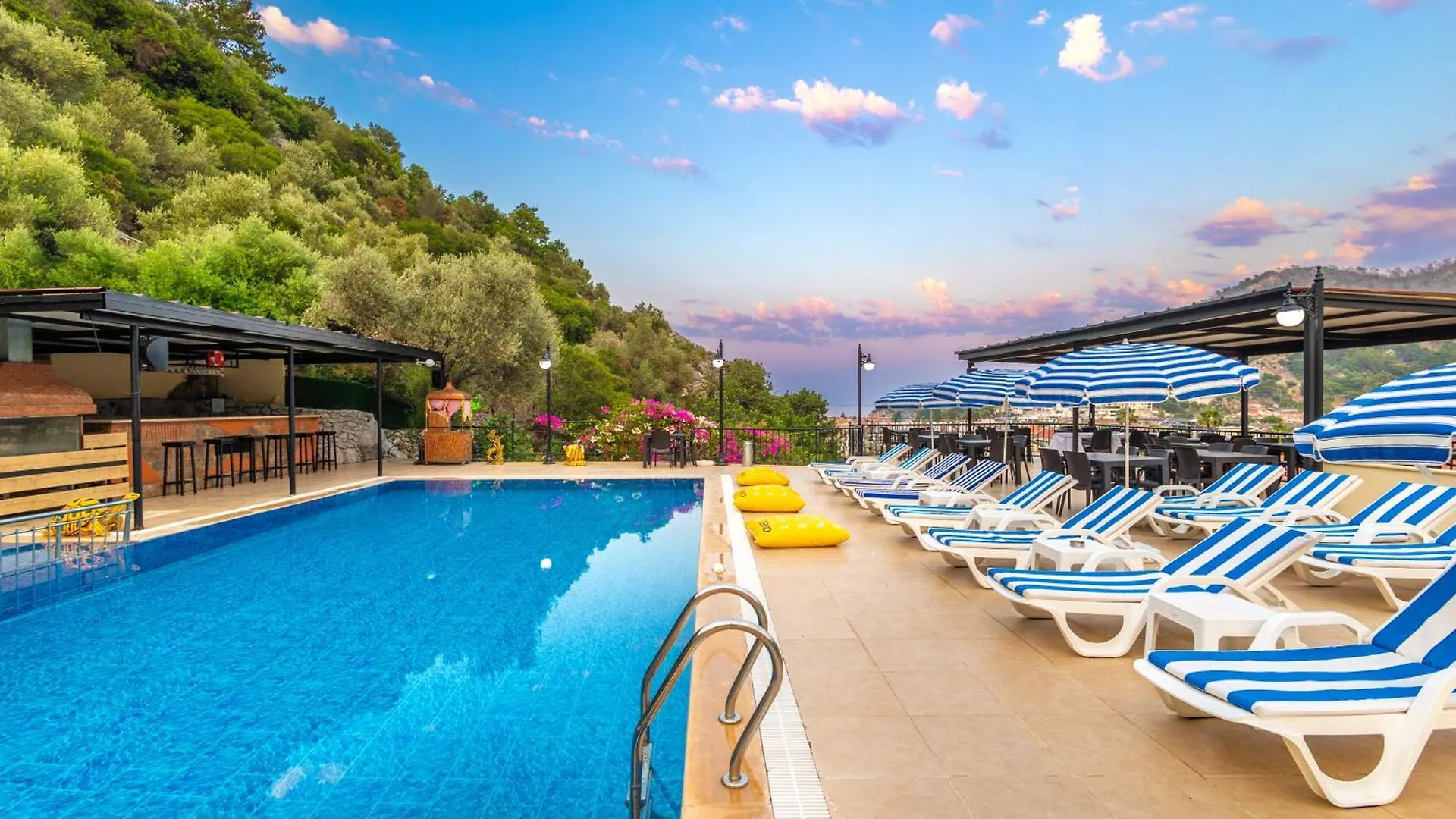 Leslion Hotel Turunc Marmaris 3*,